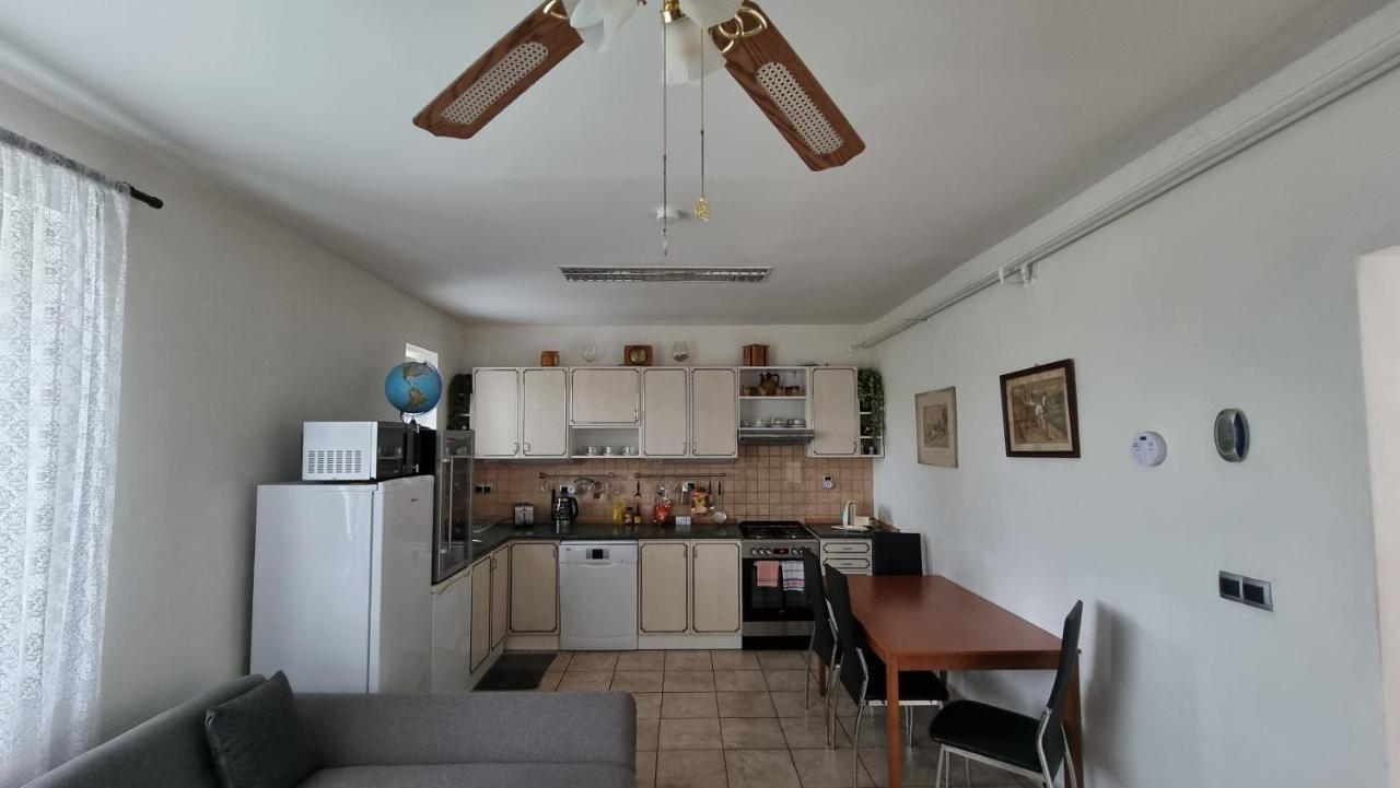 Apartman Modre Z Nebe Němčičky Εξωτερικό φωτογραφία
